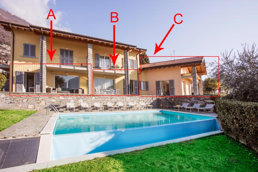 Bazén v ubytování Ossuccio Grande C home with pool sleeps 12 by Italian Apartments nebo v jeho okolí