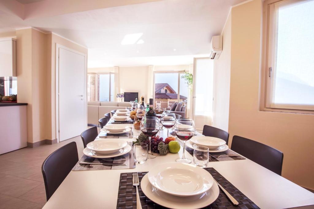 Fotografie z fotogalerie ubytování Ossuccio Grande C home with pool sleeps 12 by Italian Apartments v destinaci Como