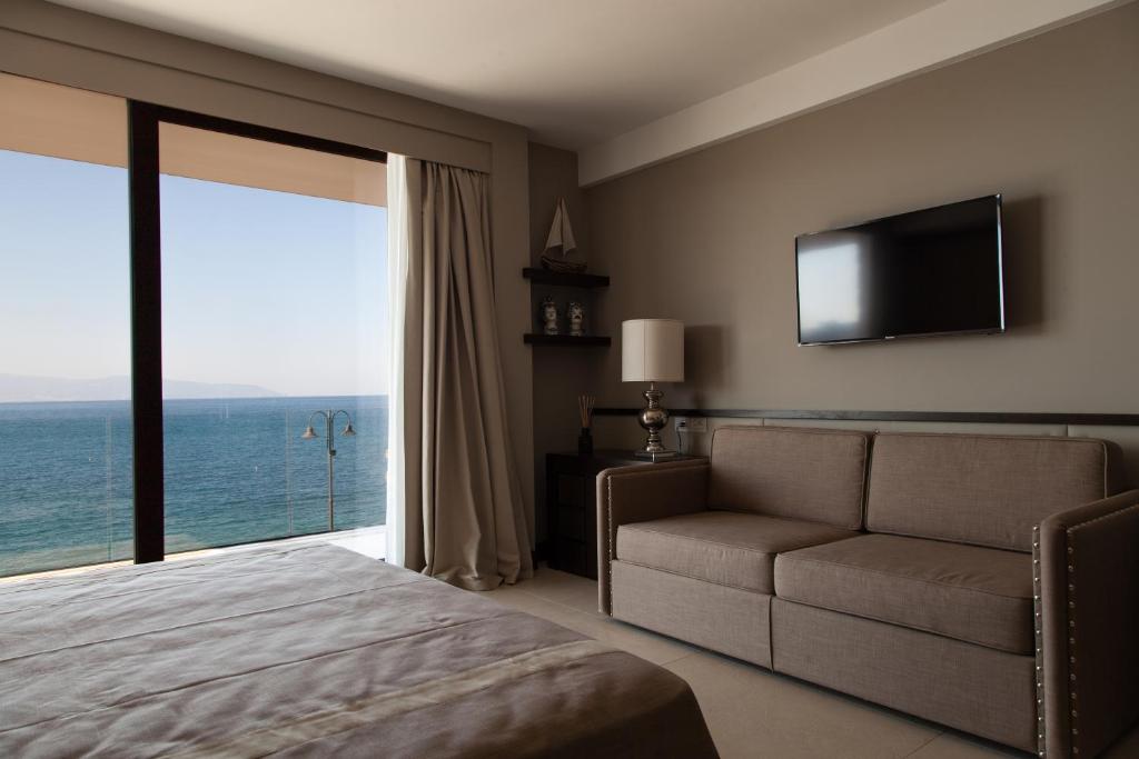 Ngonia Bay Boutique Hotel - Deluxe Double Room With Sea View