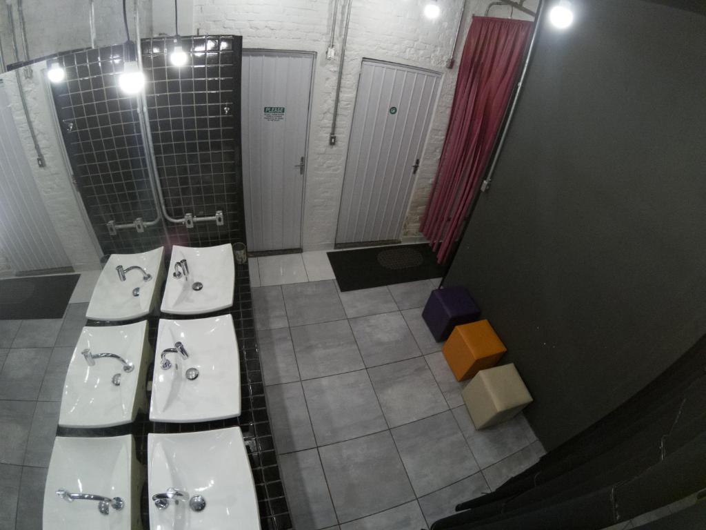  Eco Box Hostel