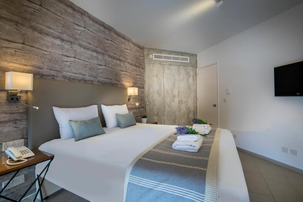 Leonardo Plaza Cypria Maris Beach Hotel & Spa - Premium Suite Side Sea View