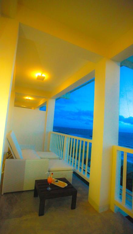 Posezení v ubytování Beacon Beach Hotel Negombo