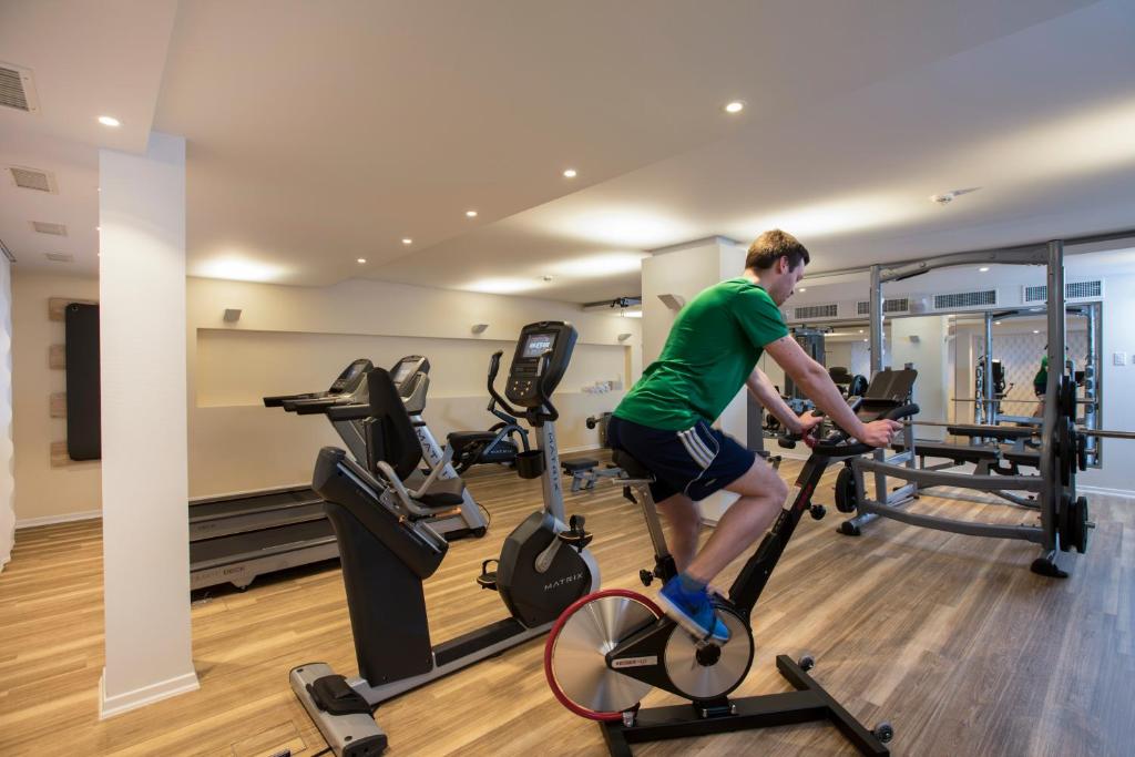 Fitness centrum a/nebo fitness zařízení v ubytování Sonnenhof Hotel & Spa