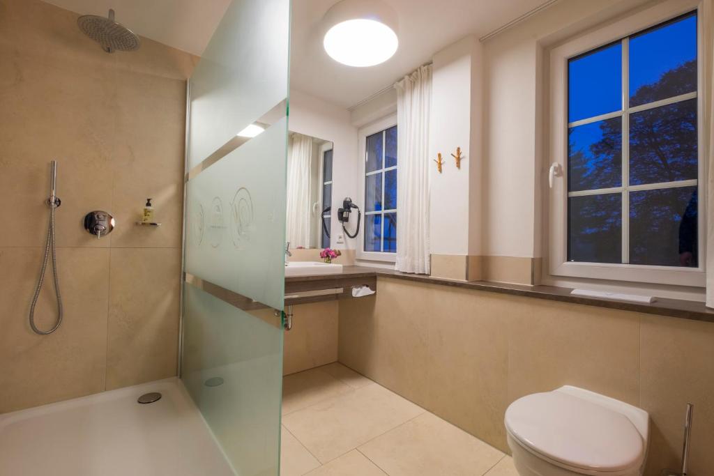 Koupelna v ubytování Hotel Waldhaus Föckinghausen