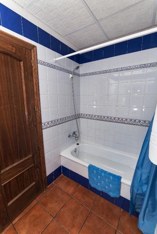 Koupelna v ubytování Apartamentos Raisa