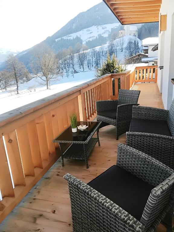Nespecifikovaný výhled na hory nebo výhled na hory při pohledu z apartmánu