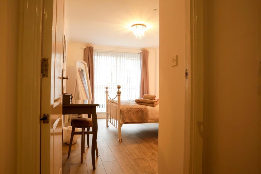 Newly refurbished 1 bed first floor apartment with wifi - Apartment