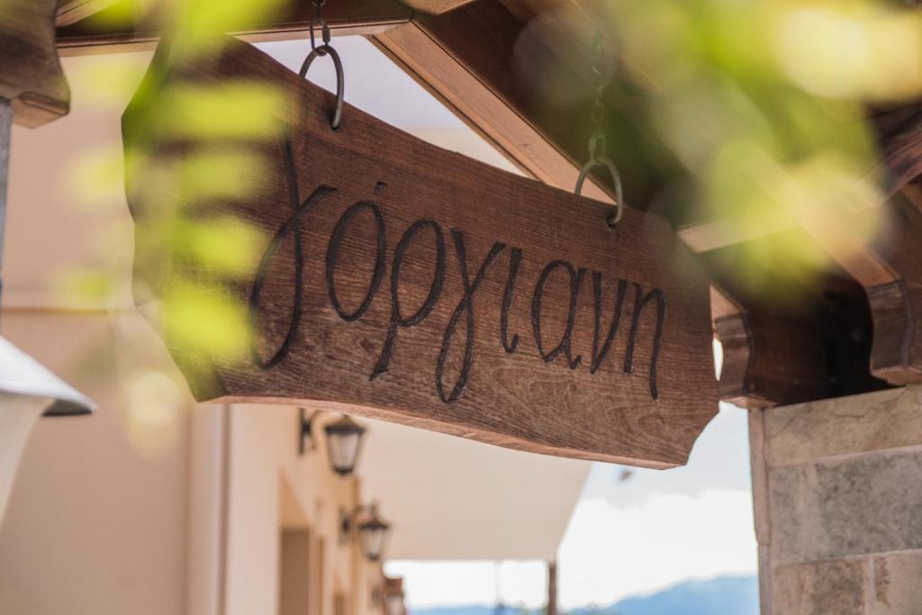 Certifikát, hodnocení, plakát nebo jiný dokument vystavený v ubytování Gorgiani