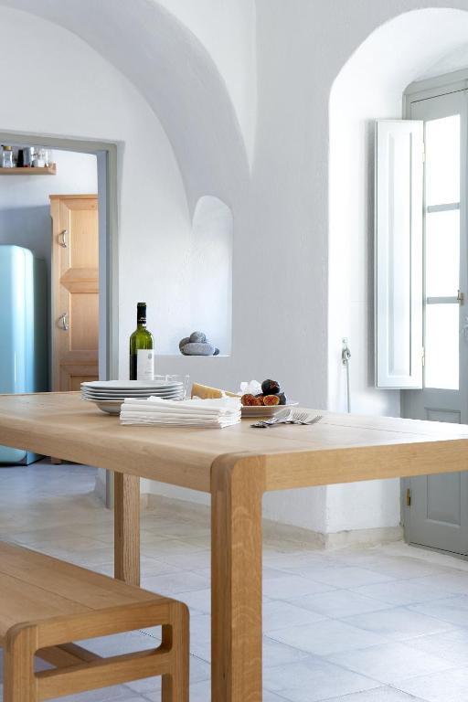Villa Fabrica Santorini - Three-Bedroom Villa