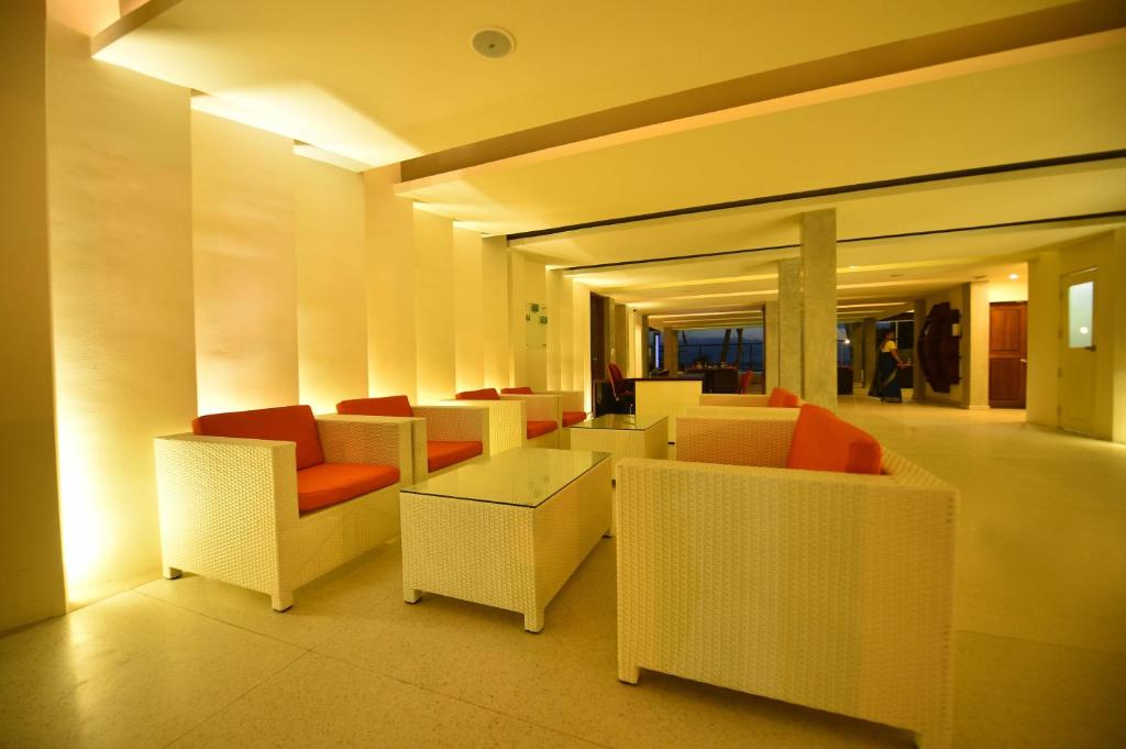 Posezení v ubytování Beacon Beach Hotel Negombo