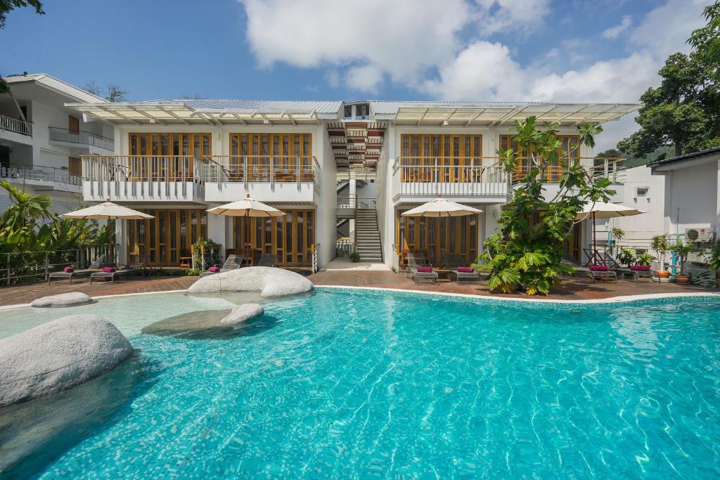 Bazén v ubytování White Sand Samui Resort nebo v jeho okolí