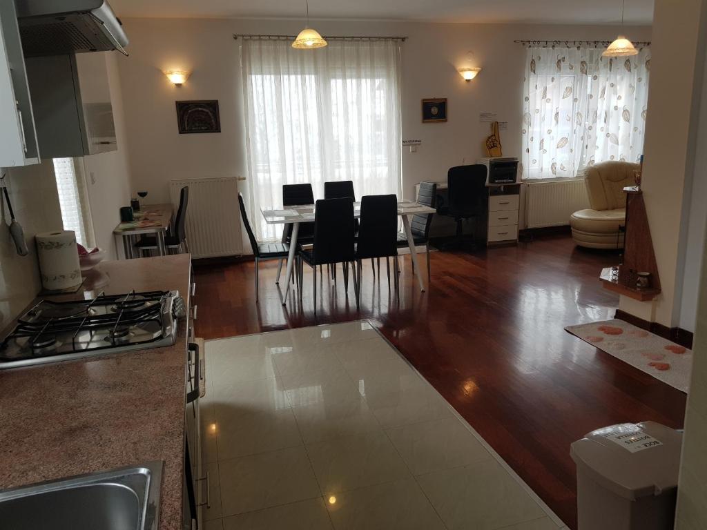 Część wypoczynkowa w obiekcie Apartman Maksimir Lux Zagreb-145m2