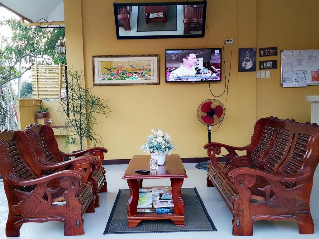 TV a/nebo společenská místnost v ubytování Carribean Transient House