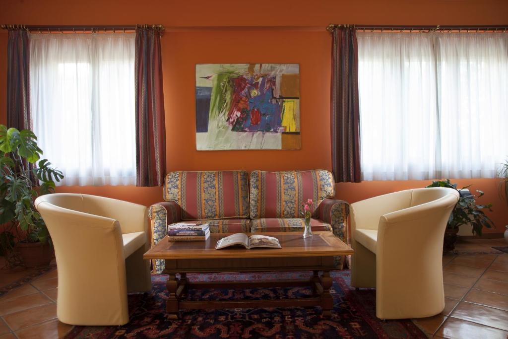 Posezení v ubytování Hotel Naonis