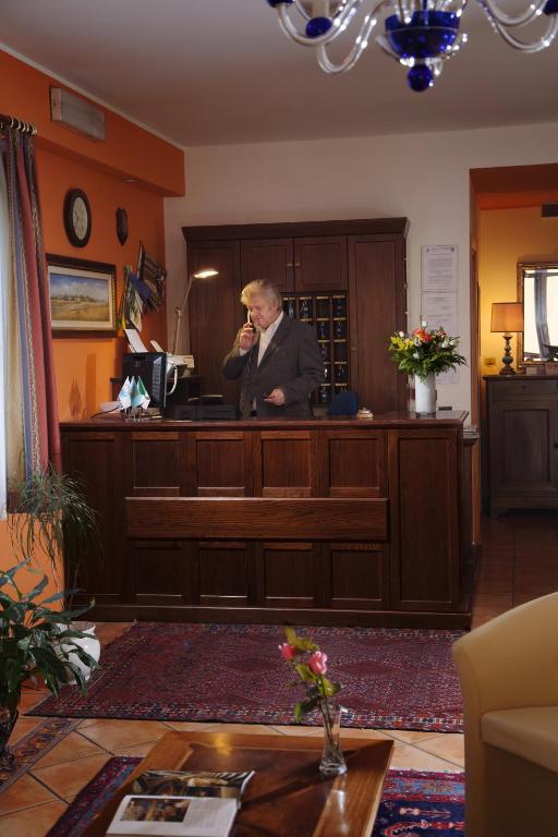 Hosté ubytování Hotel Naonis