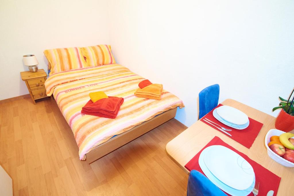 New West Station 7 - Resim 14