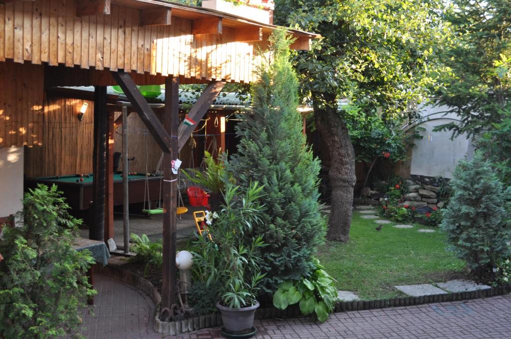 A garden outside Szent György Vendégház