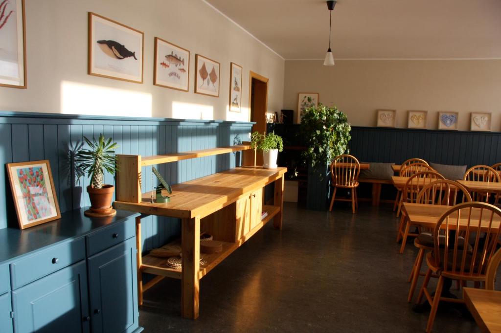 Restaurant o un lloc per menjar a Hótel Laugarhóll with natural hot spring