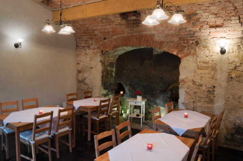 Restaurace v ubytování Penzion Ve Skale