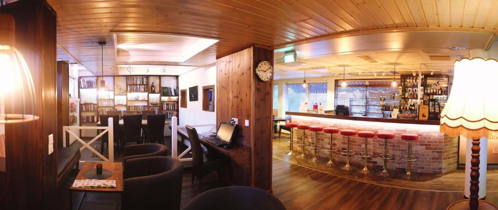 Lounge nebo bar v ubytování Finlandia Hotel Airport Oulu
