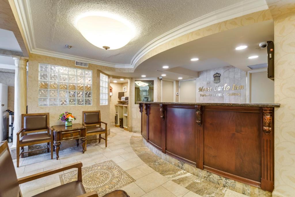 Posezení v ubytování Monte Carlo Inn Toronto West Suites