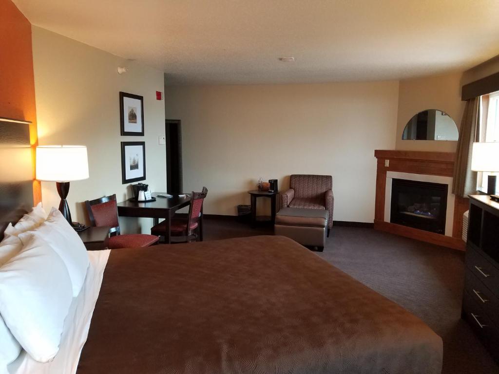 AmericInn by Wyndham Menomonie - Suite Superior King - No Fumadores