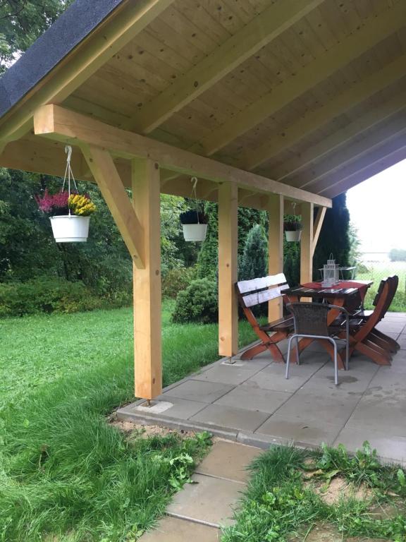 Vonkajšia záhrada v ubytovaní Domek u Mikołaja