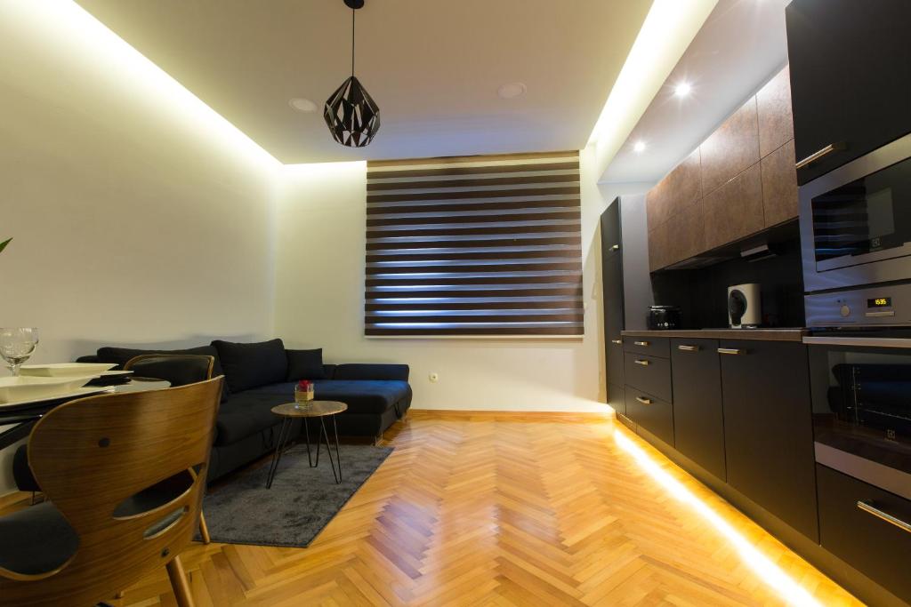Kuchyňa alebo kuchynka v ubytovaní Villa Domina