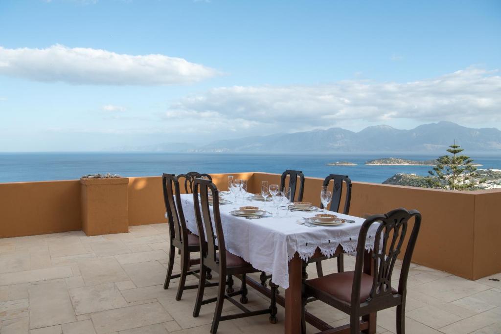 Villa with a Character Mirabello Suites - Apartamento - Nivel Dividido