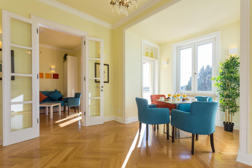 Posedenie v ubytovaní Villa Palmera