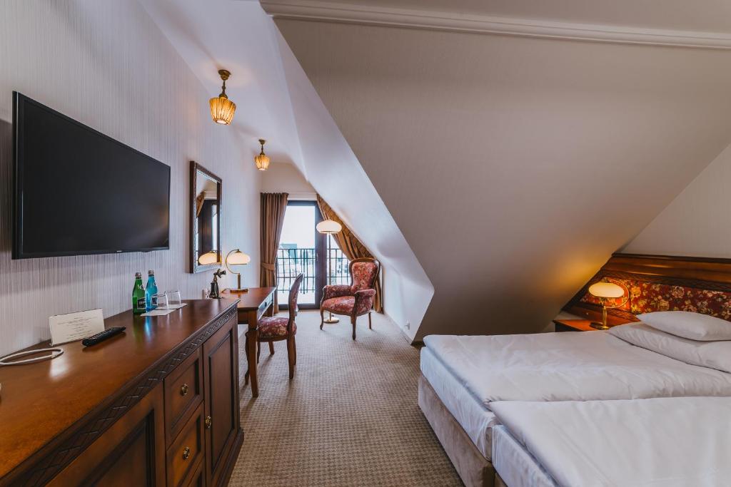 Hotel Paryski Art & Business Zakopane - Basen Jacuzzi Sauna Malpi Gaj - Resim 2