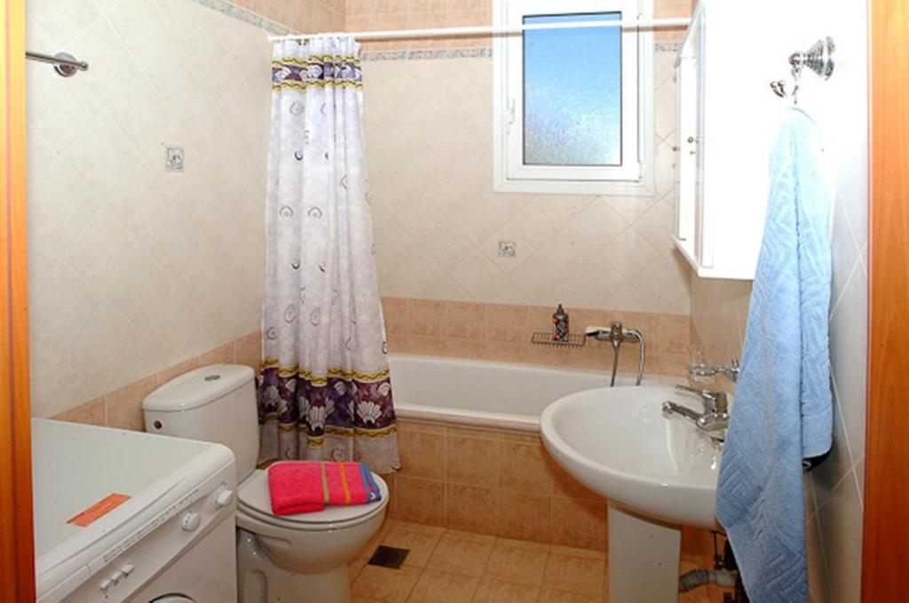 Koupelna v ubytování Elena-Pelagia Villas