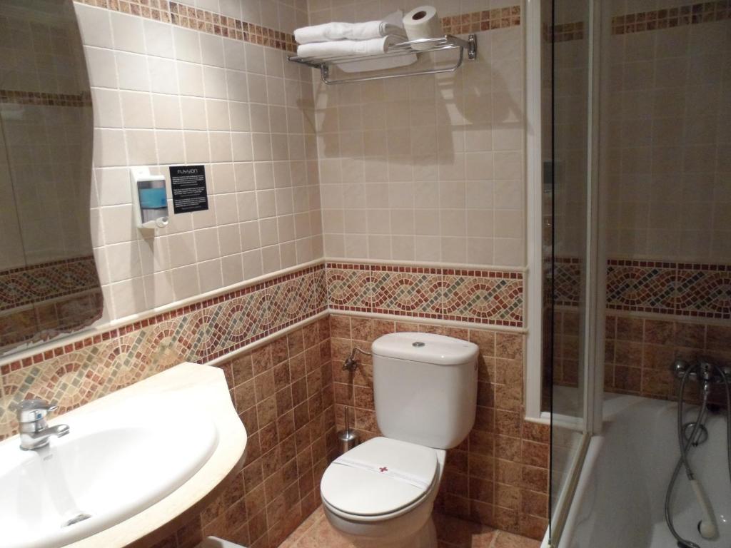 Koupelna v ubytování Hotel Mareny Benidorm