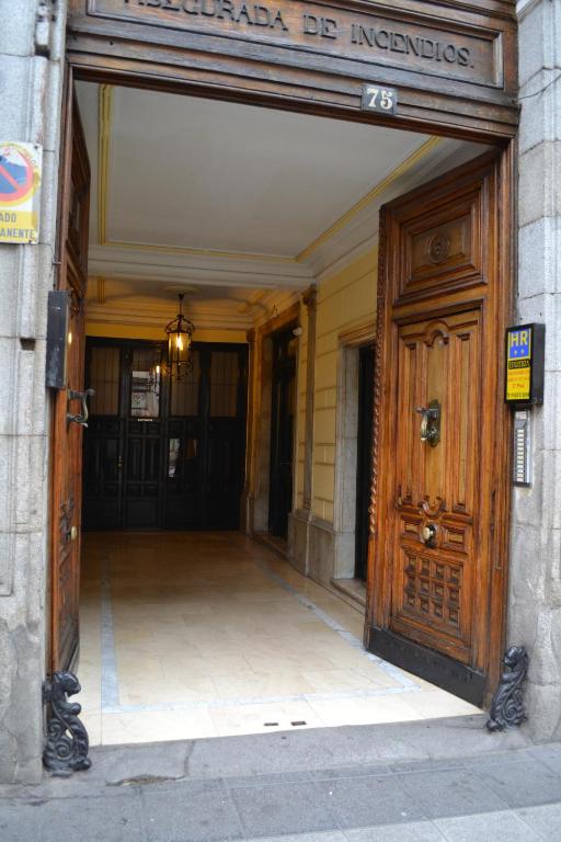 The facade or entrance of Hostal Edreira