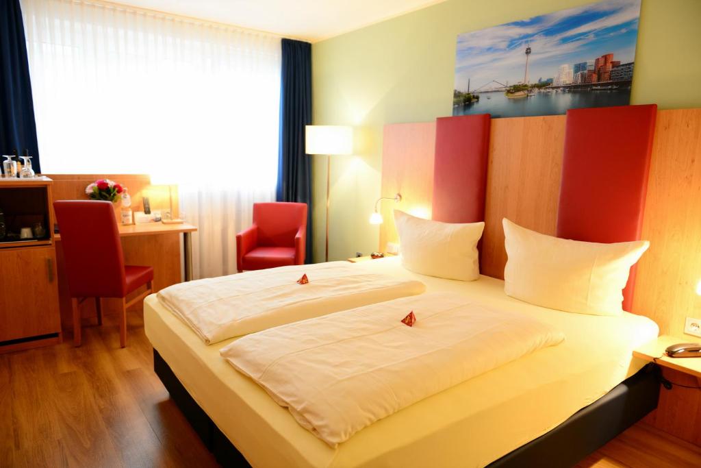 Hotel National Düsseldorf (Superior) - Resim 12