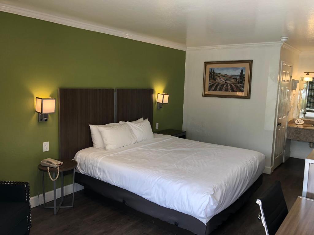 Gilroy Inn photo