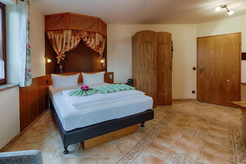 Hotel Blumenbach - 12