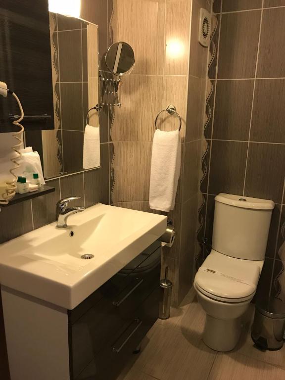 Ulasan Hotel Caravan Camping - Quarto Individual