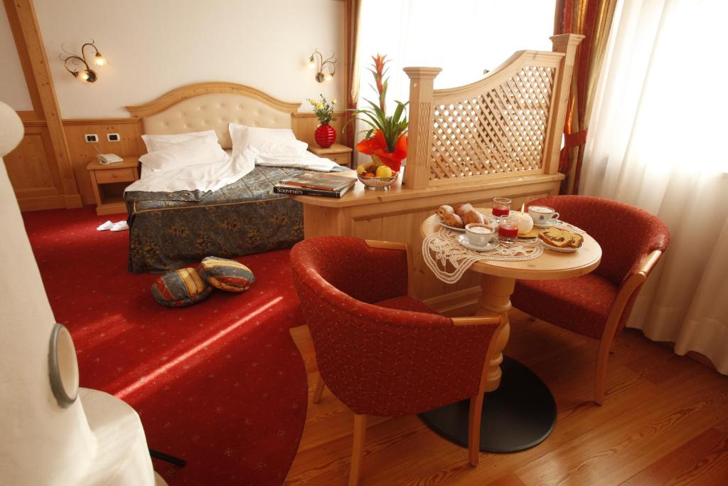 Posezení v ubytování Hotel Mirabello - Slow Hotel Benessere