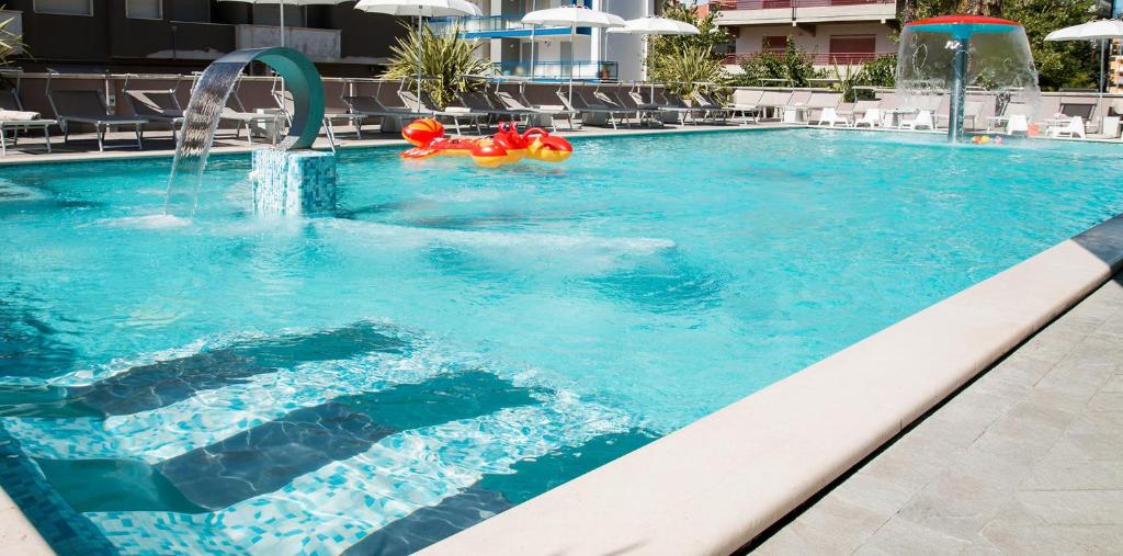 Bazén v ubytování Hotel Excelsior nebo v jeho okolí