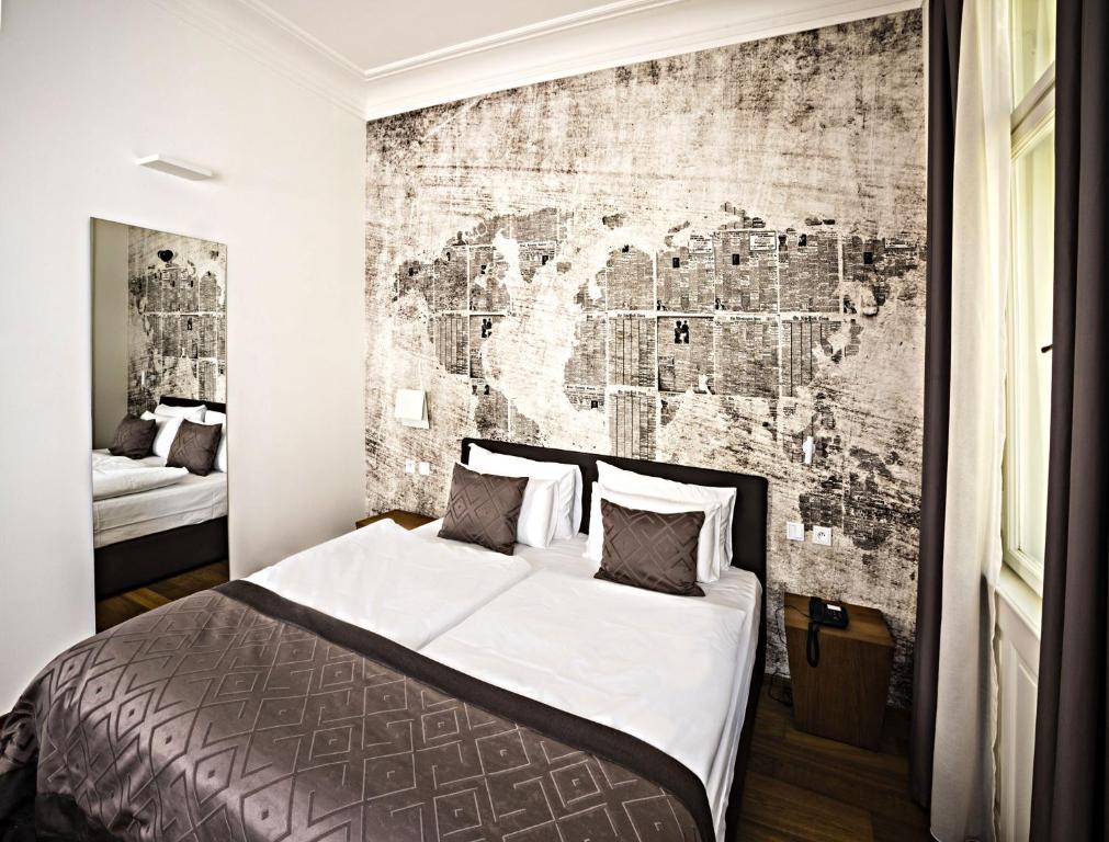 Hotel Golden Crown - 14