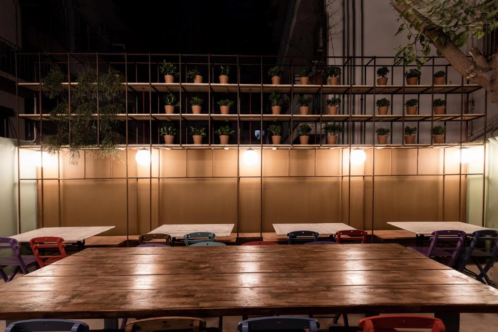 Reštaurácia alebo iné gastronomické zariadenie v ubytovaní Nubian Hostel