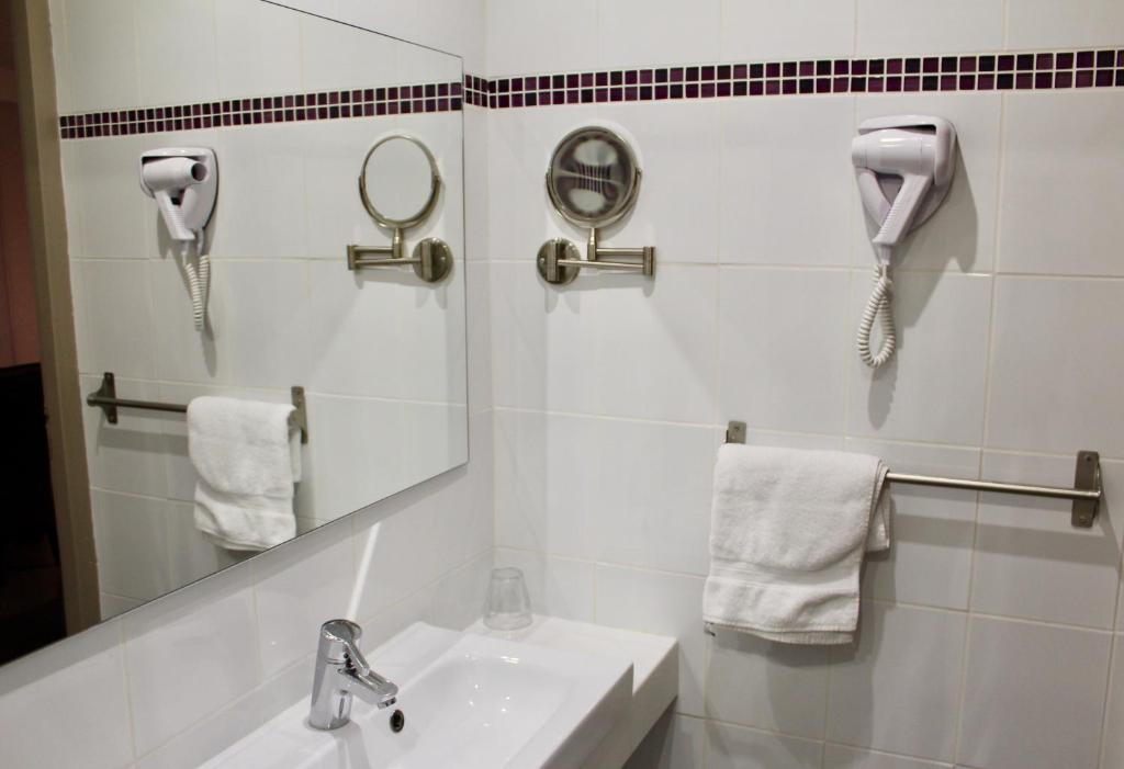 Hotel des Pyrénées - Resim 22