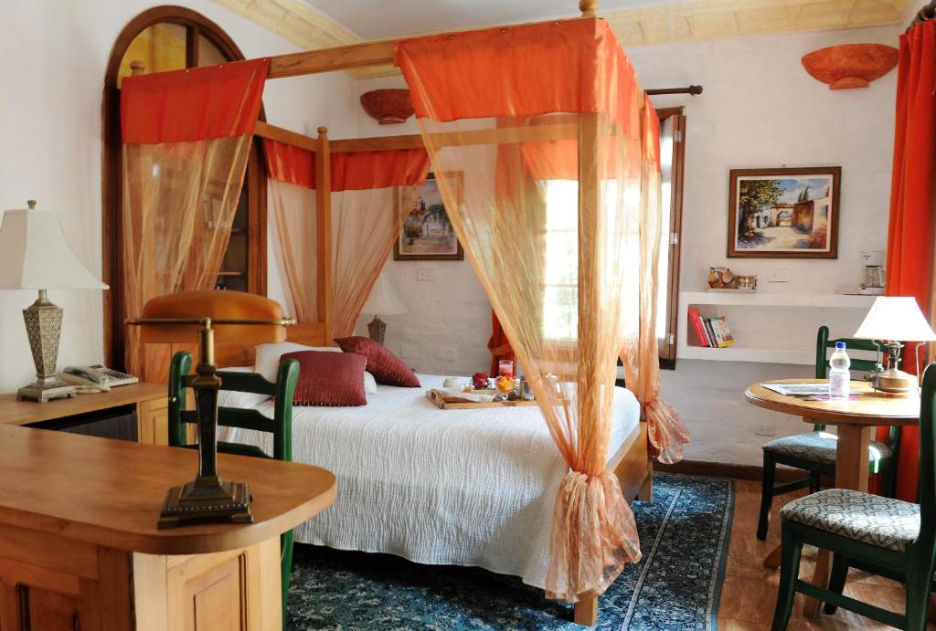 Postel nebo postele na pokoji v ubytování Boutique Hotel Antinea