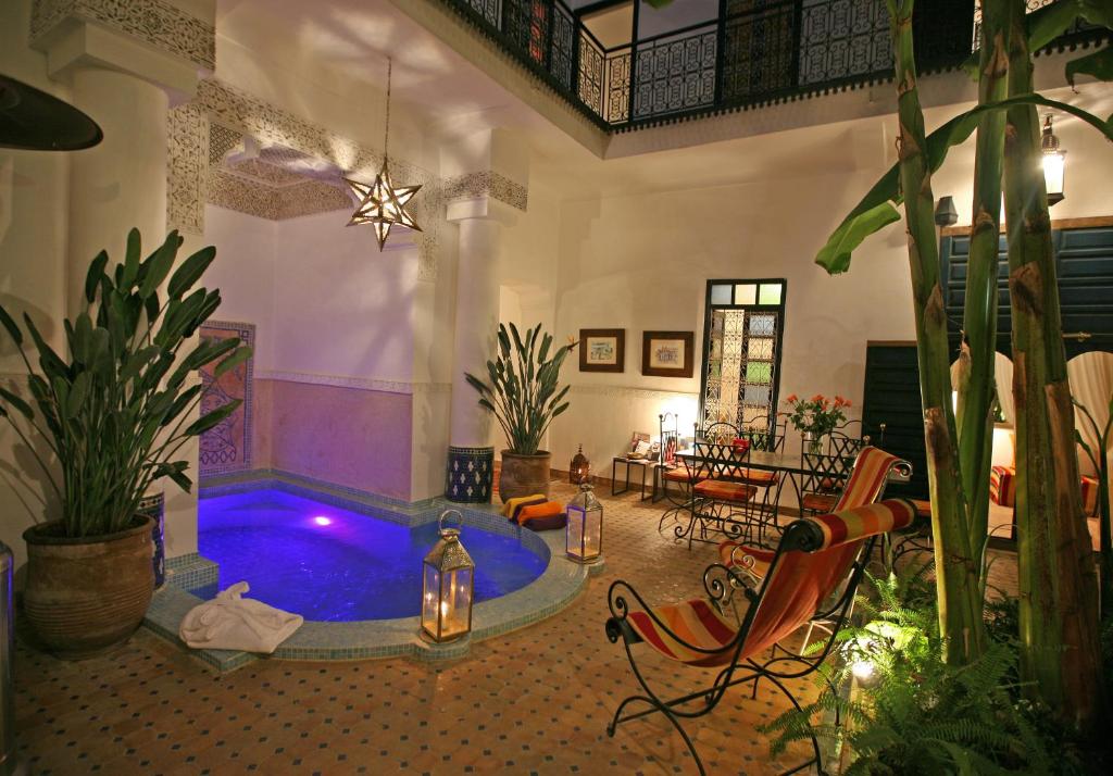 Bazén v ubytování Riad Aloes & Spa nebo v jeho okolí