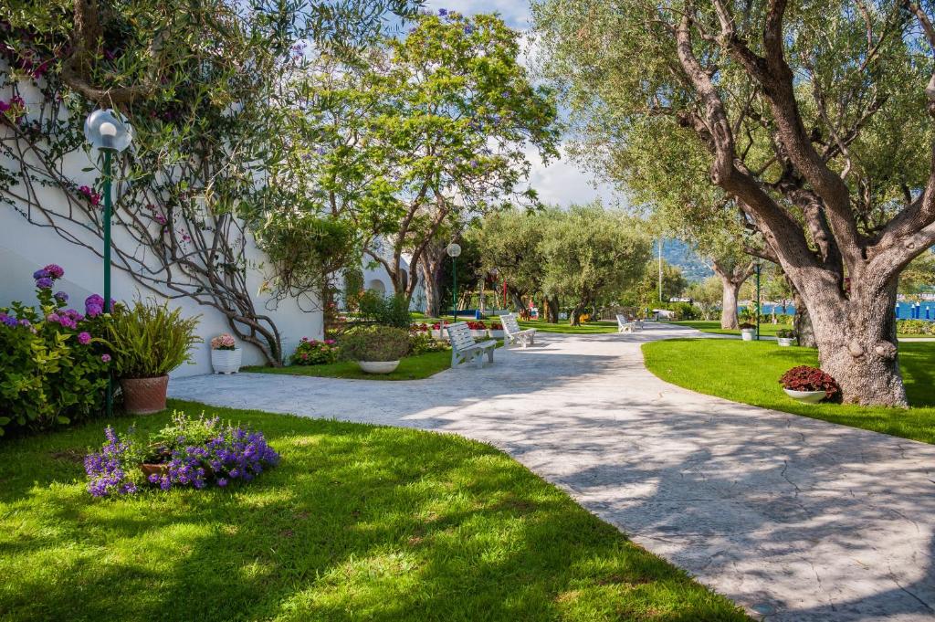 Ogród w obiekcie Hotel Torre Oliva