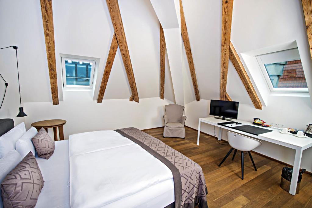 Hotel Golden Crown - Resim 30