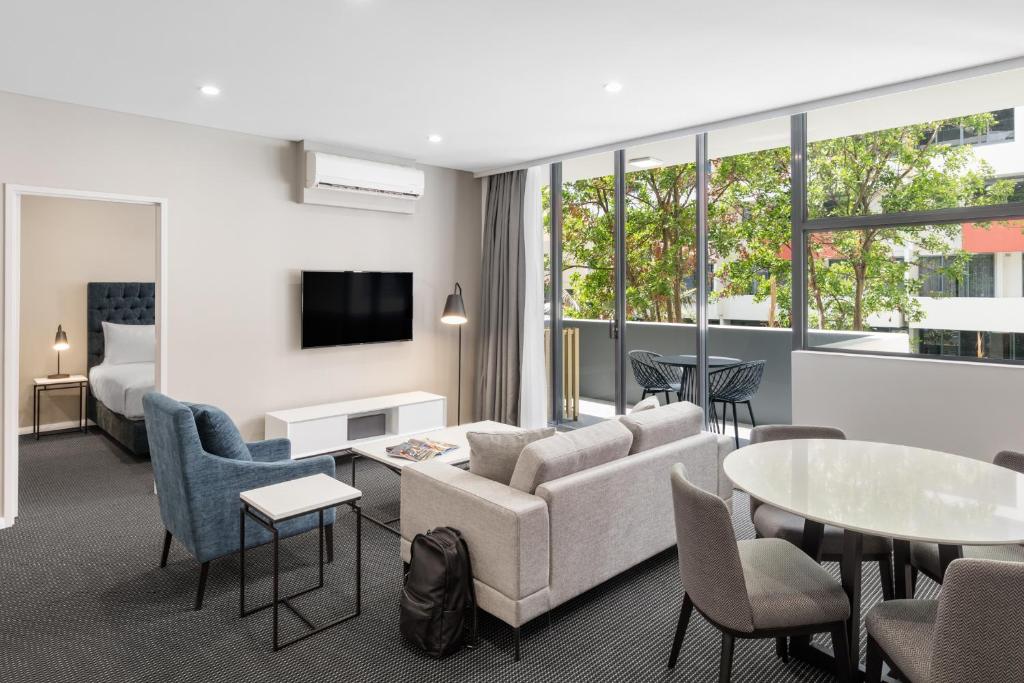 Meriton Suites Waterloo - Resim 2