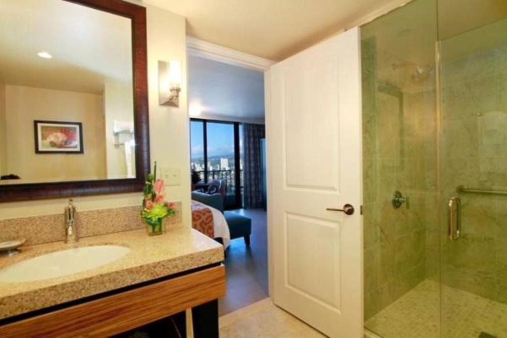 Wyndham Vacation Resorts Royal Garden at Waikiki - Studio