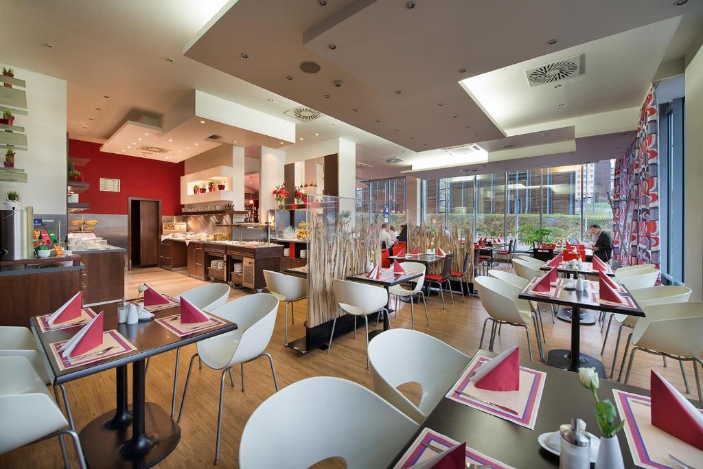 Restauracja lub miejsce do jedzenia w obiekcie Rezidence Emmy